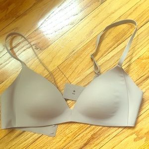 Lululemon bra 34A